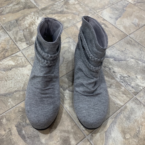 SO Grey Booties - Picture 3 of 8